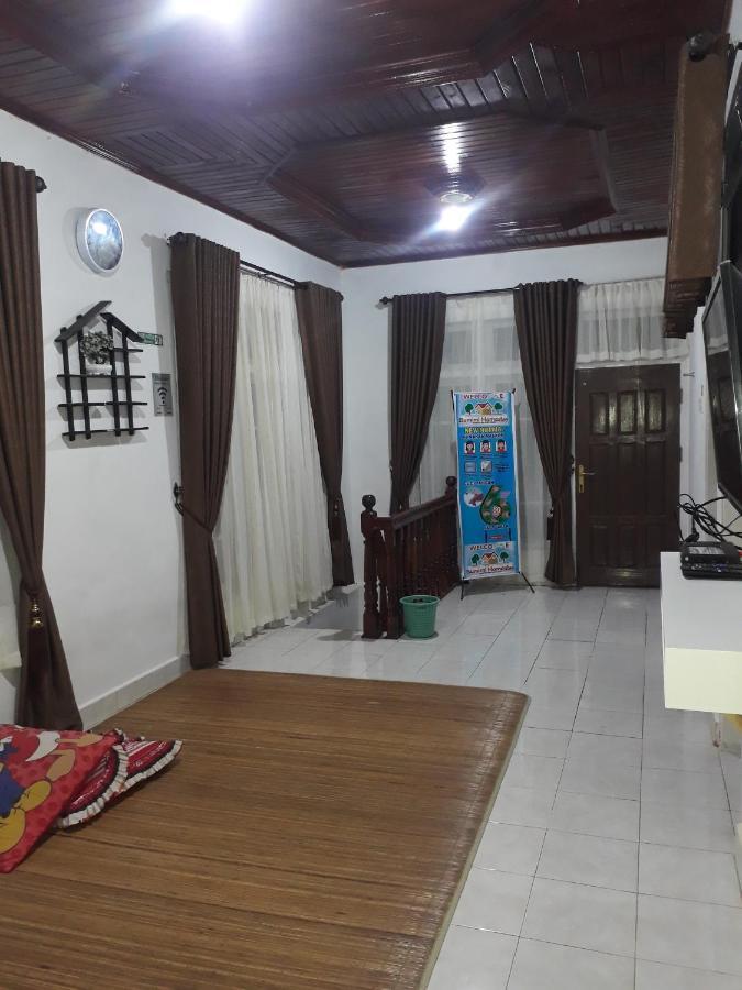 Bumimi Homestay Painan Exterior photo