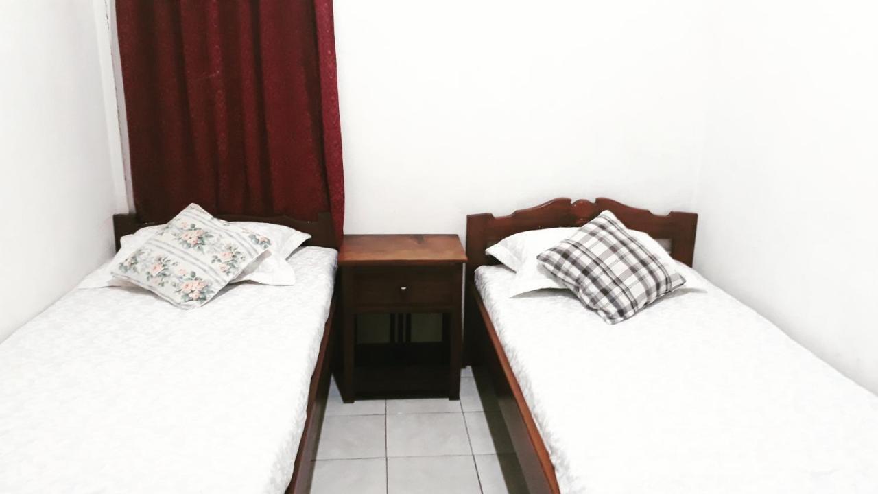 Bumimi Homestay Painan Exterior photo